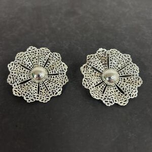 Vintage Sarah Coventry Clip On Earrings Silver Tone Filigree Lacy Web 2” Round